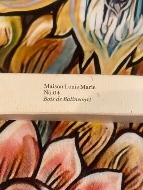 No.04 Bois de Balincourt Scented fragrance Pink/Gold Accents